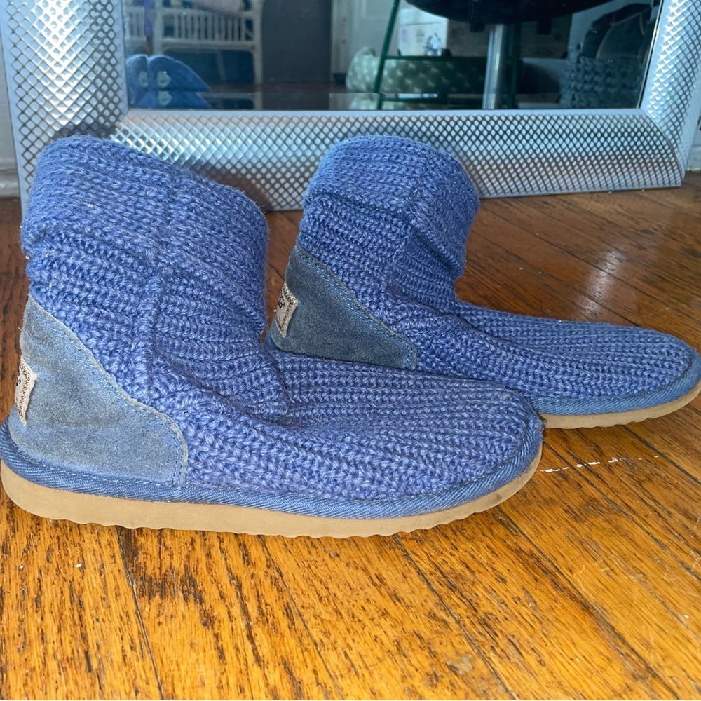 Vintage Ugg Crochet Boots Size 6 - Picture 2 of 12
